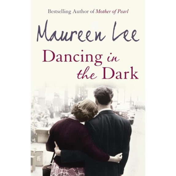 Pre-Owned Dancing in the Dark (Paperback) 9780752834436