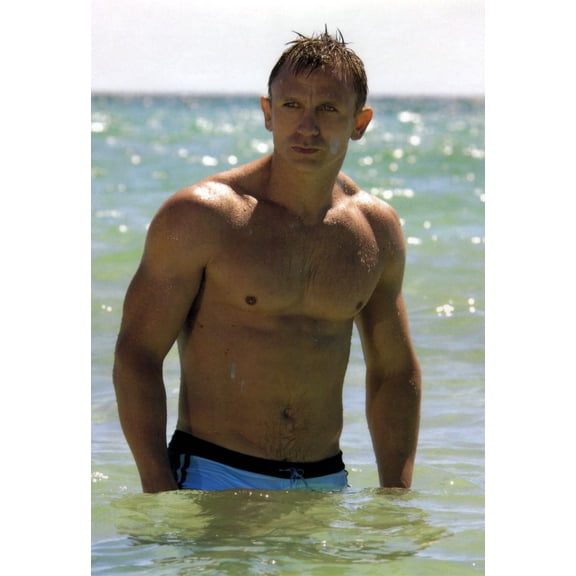 Daniel Craig Poster Ocean 16x24 Poster Medium Art Poster 16x24 Square Adults Western Graphic