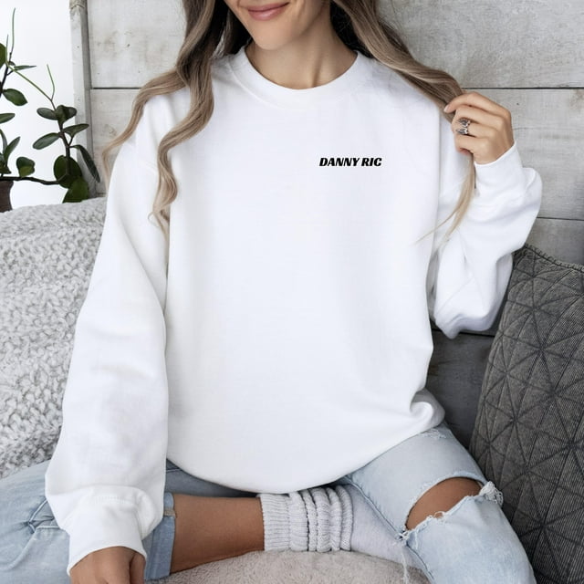 Daniel Ricciardo Formula One Daniel Ricciardo Gift F1 sweatshirt, for men & women, up to size 5XL.