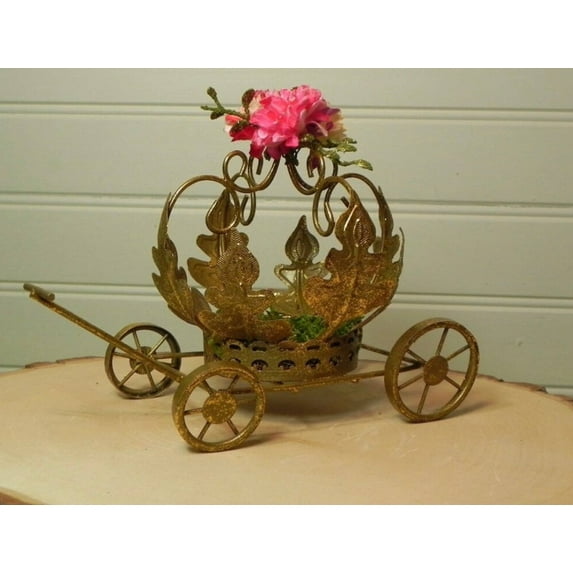 Darice Mini Fairy Garden Carriage with Flowers, 6 Inches