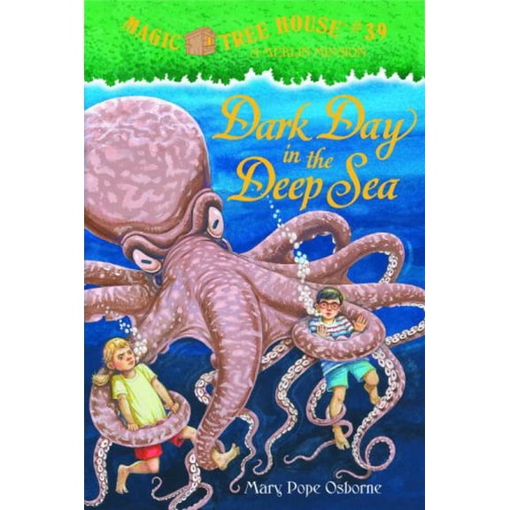 Pre-Owned Dark Day in the Deep Sea (Magic Tree House) Paperback