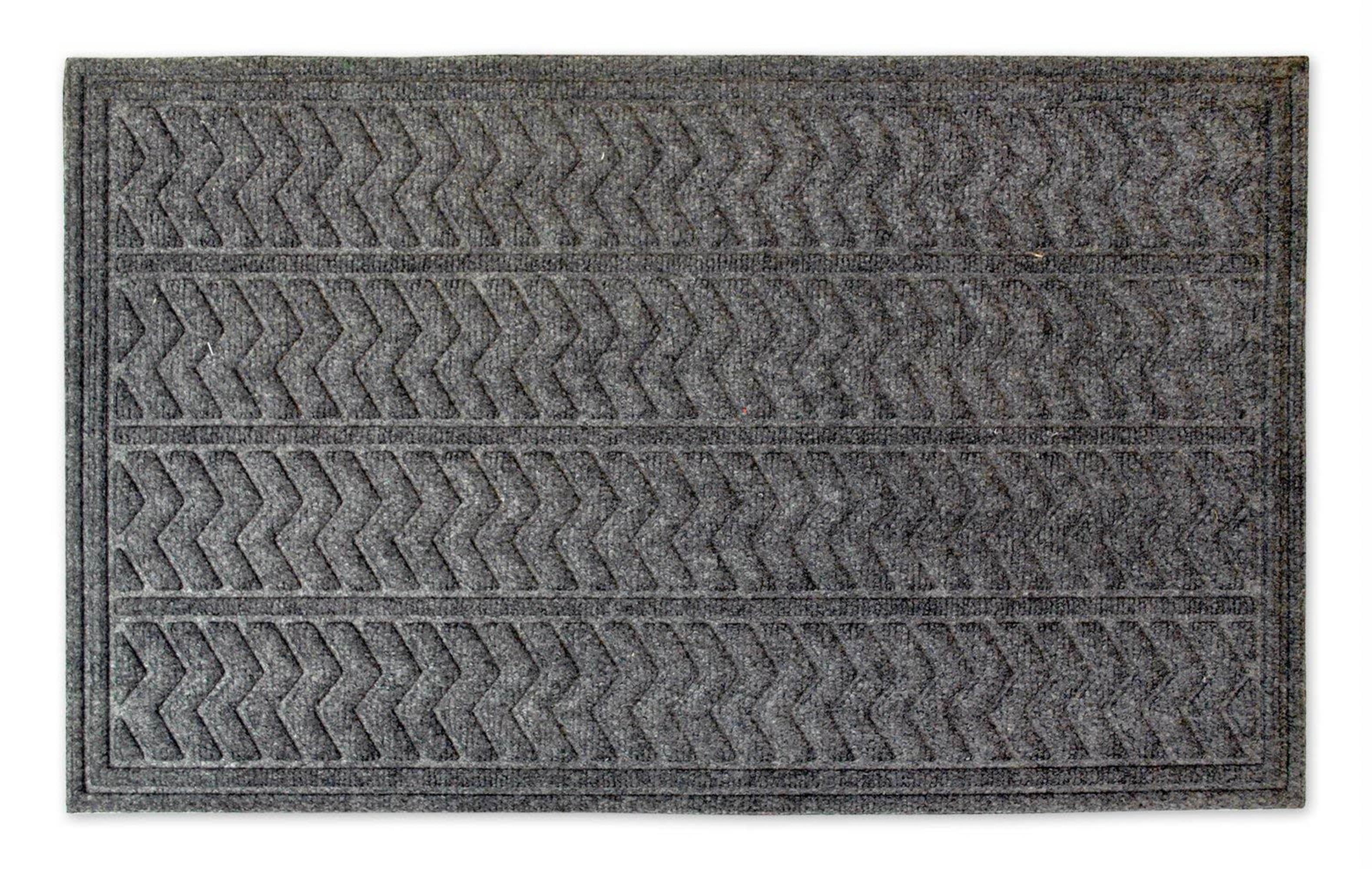 Dark Gray Chevron Polypropylene Outdoor Doormat 24x36 Inches