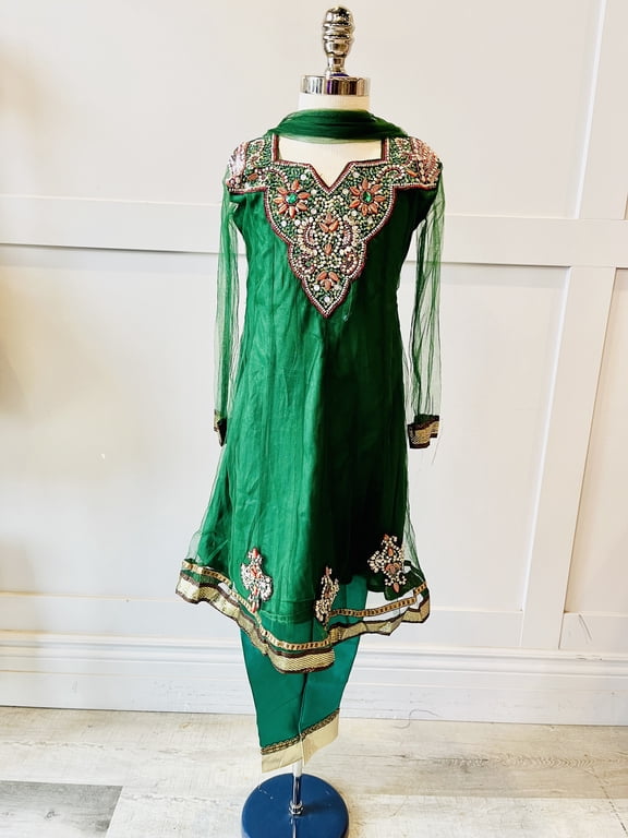 Indian-Ethnic Anarkali Dress For Big Girls , Receptions, Wedding & Party-Wear