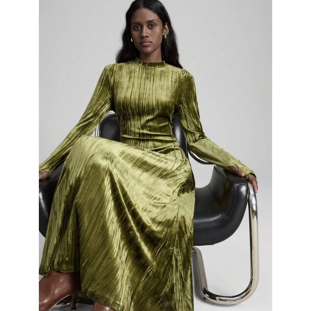 Dark Green Pleated Velvet Long Sleeve Dress With Stand Collar And Cinched Waist