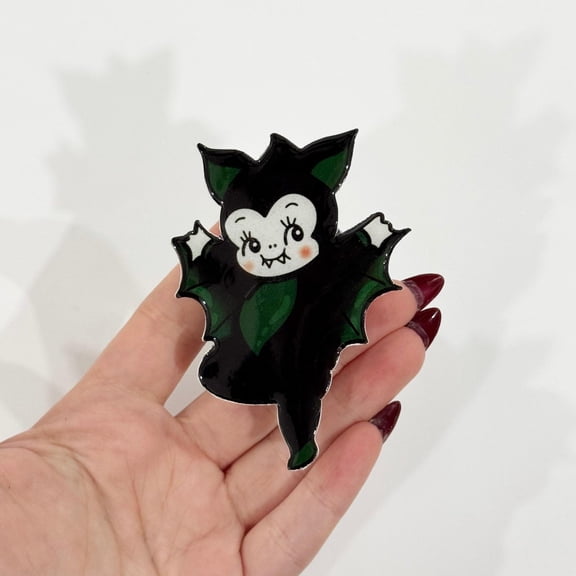 Dark green Kewpie Baby Bat Phone Grip: Spooky Halloween Style