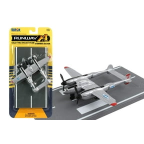 Lockheed P-38J Lightning Fighter Aircraft Silver Met "US Army Air Force" w/Runway Section Diecast Model Airplane by Runway24