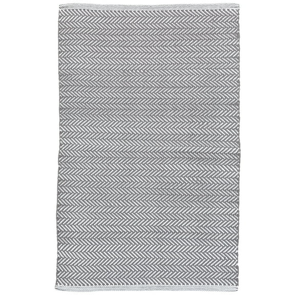 Dash & Albert Herringbone Handwoven Indoor/Outdoor Rug, 4' x 6', Shale/White
