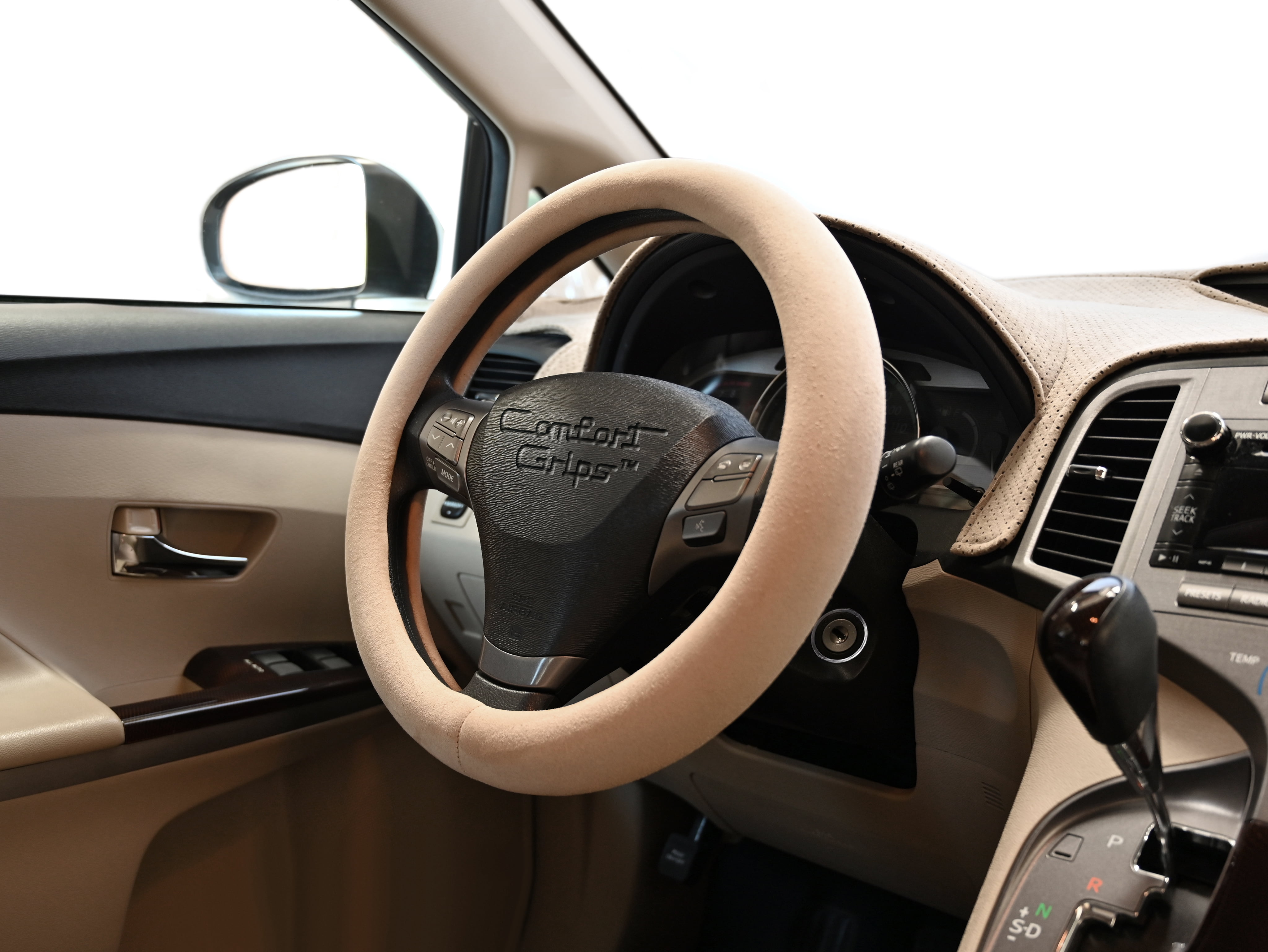 Dash Designs Comfort Grips Ultra Plush, Tan, 14.5"-15.4", Memory Foam Steering Wheel Cover
