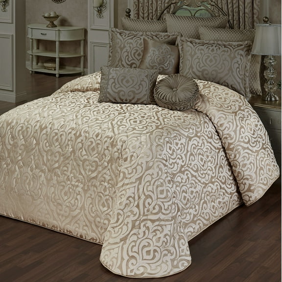 Davenport Grande Bedspread Sand King Bedspread