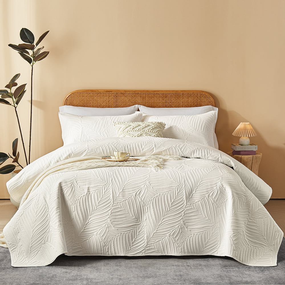 Davulos 3 Pieces Queen Quilt Bedding Set Soft Lightweight Beige Bedspread with Leaf Pattern,Microfiber Bed Coverlet Full Size for All Season