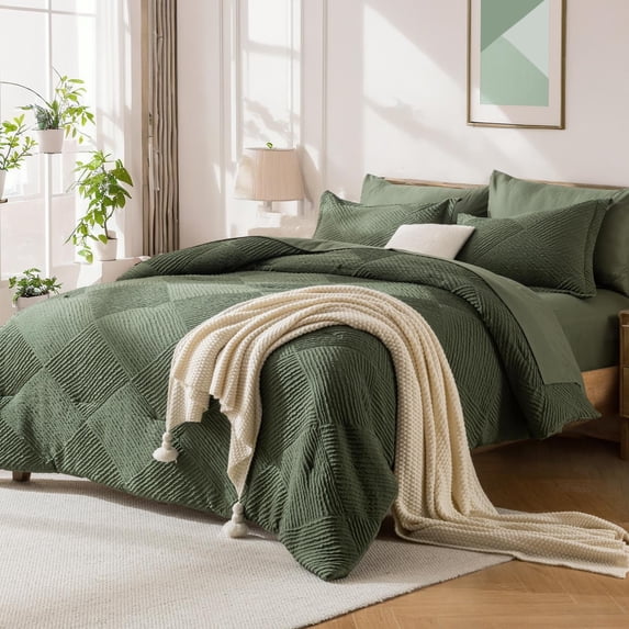 Davulos 7 Pieces Dark Green Bed in a Bag Queen Comforter Set, Soft Shabby Chic Bedding Set Geometric Boho Bohemian Bed Set with Comforter, Sheets, Pillowcases & Sham
