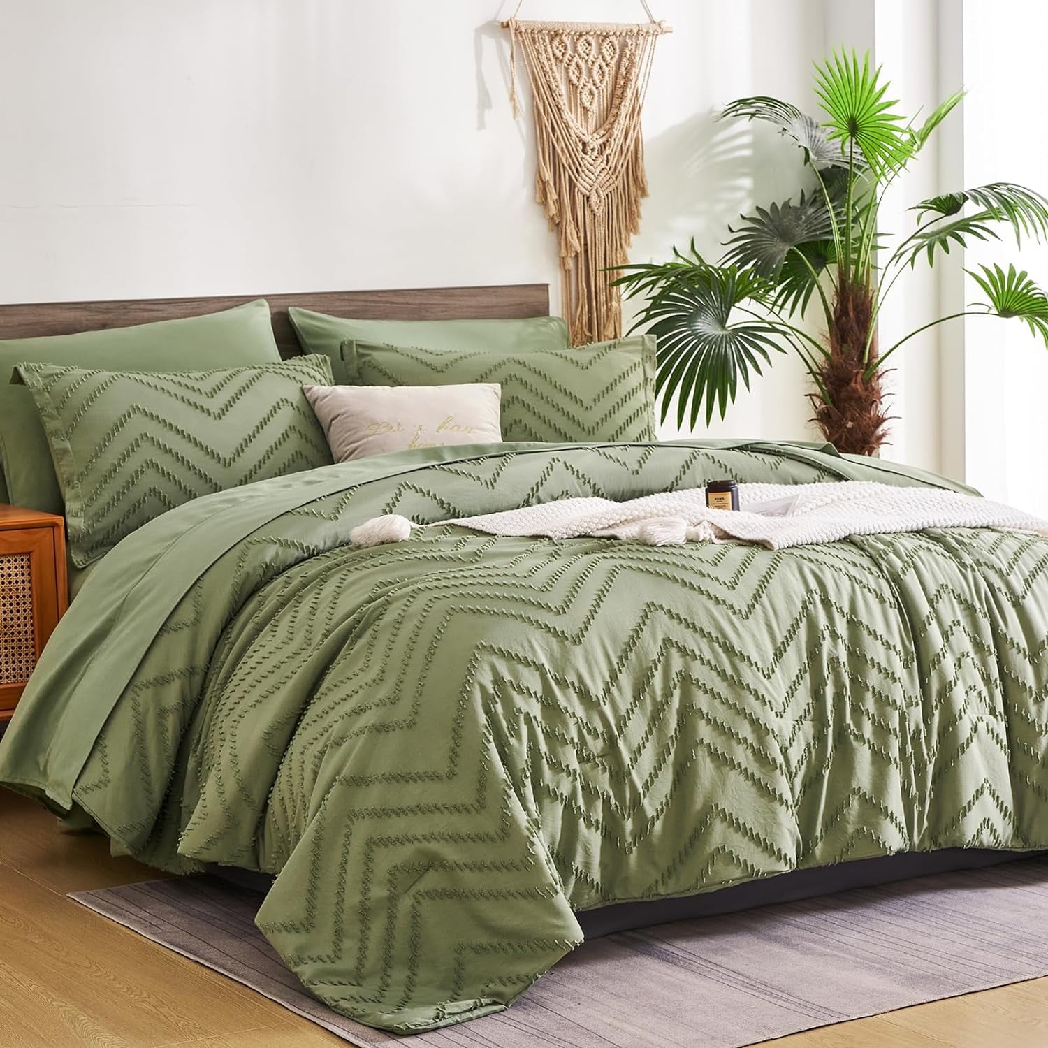 Davulos King Size Comforter Set 7 Pieces,Green Tufted Bed in a Bag with ...