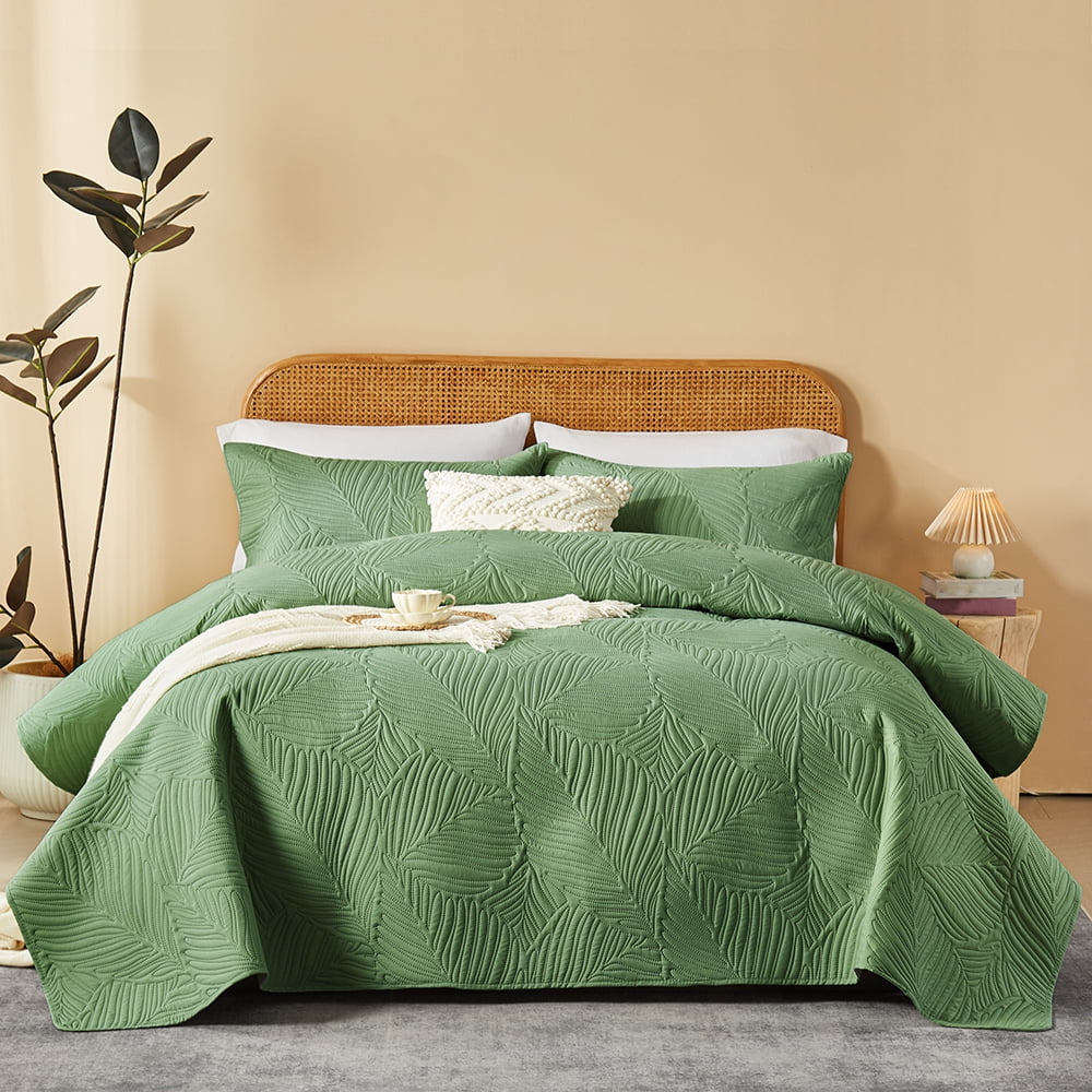 Davulos King Size Quilt Set 3 Pieces,Lightweight Olive Green Bedspread Coverlet Leaf Pattern Quilts for King Bed Microfiber Bed Cover Set for All Season