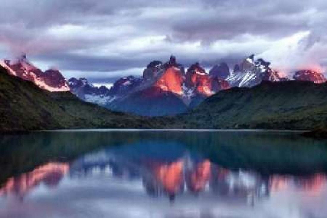 Dawn Torres del Paine Canvas Art - Larry Malvin (12 x 18)