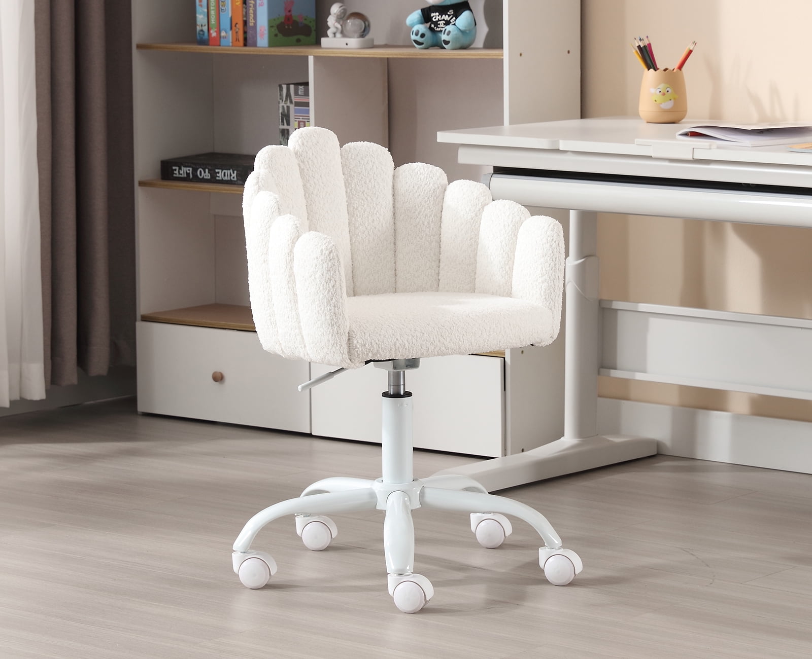 Dayalane Cute Kids Swivel Chair, Comfy Rolling Children Desk Chair