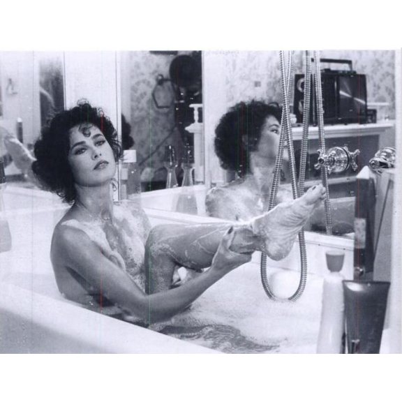 Dayle Haddon - Washing Leg in Bath Photo Print (10 x 8)