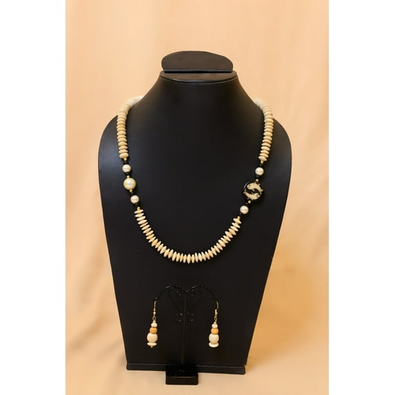 De-Lemon Cream Bone Bead Necklace with Decorative Pendant & Earrings Set - Artisan Chic