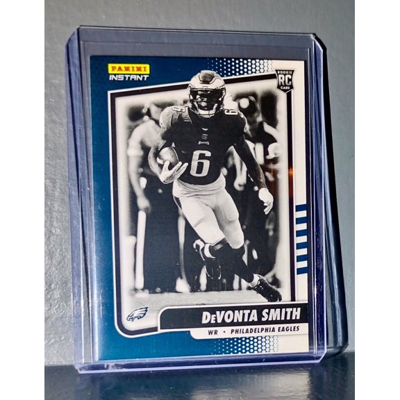 DeVonta Smith 2021 Panini NFL Black and White Rookies #7 Card 1/2728
