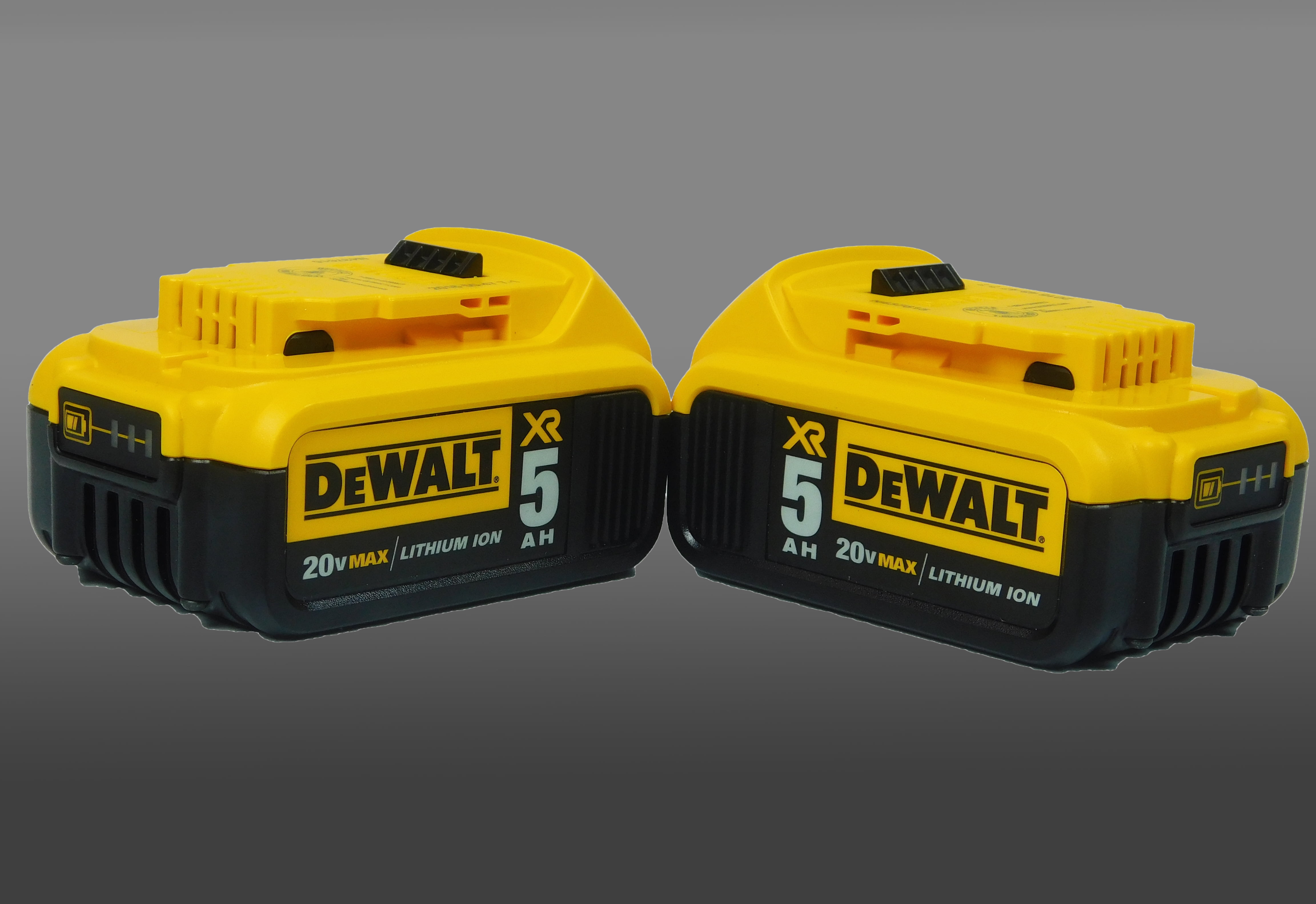 DeWalt DCB205-2 20V MAX Lithium-Ion 5.0 Ah Battery Pack with Gauge (2 Pack)