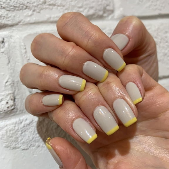 Dead leaf yellow French cross-border for wearing, finished nail art, fake nail, nail patch, nail patch, false nail.