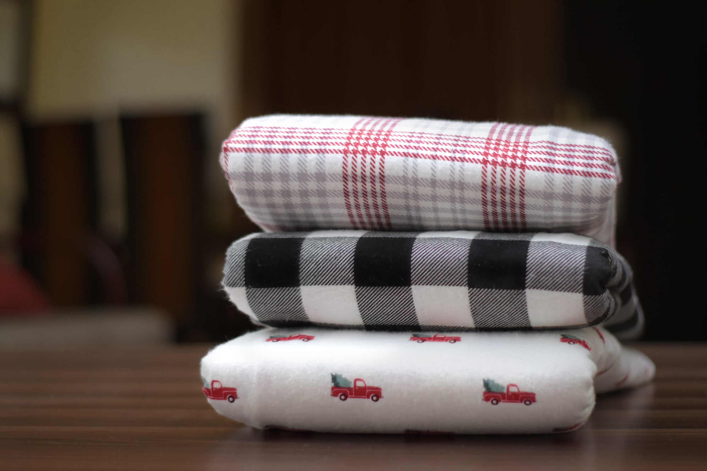 Dearfoams 100% Cotton Flannel Super Soft Sheet Sets, Buffalo Check White, Queen
