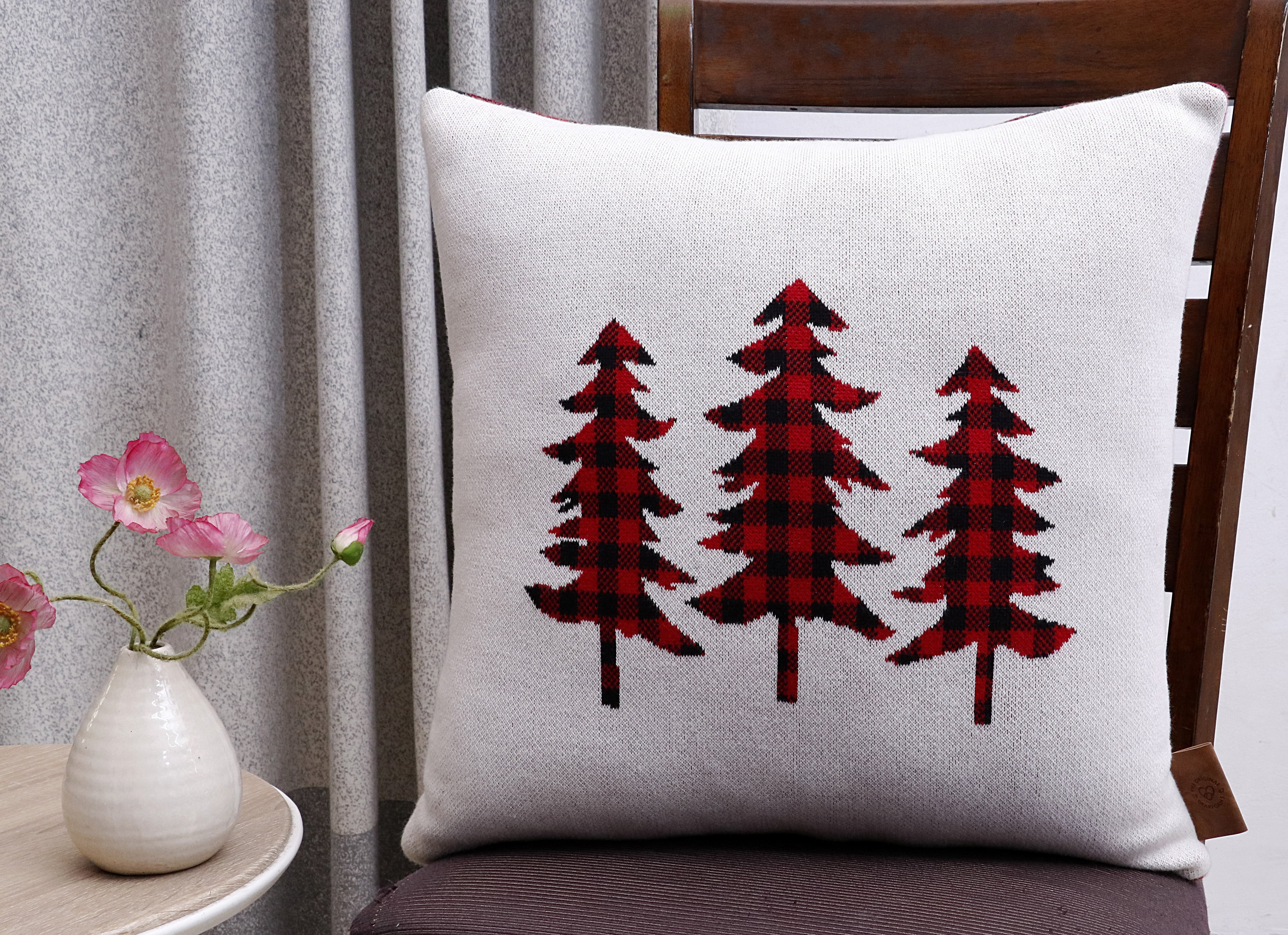Dearfoams 3 Tree Knit Pillow, 20'' x 20'', Red Plaid Trees