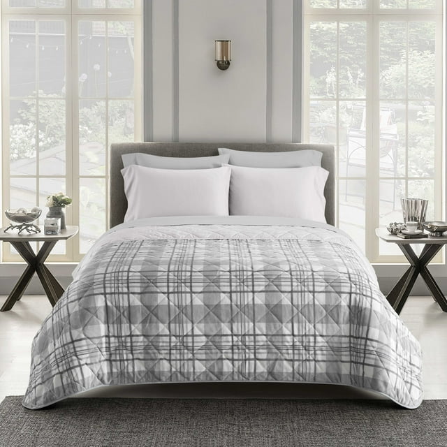 Dearfoams Grey Plaid Velvet Plush 7 Piece Quilt Bedding Set with