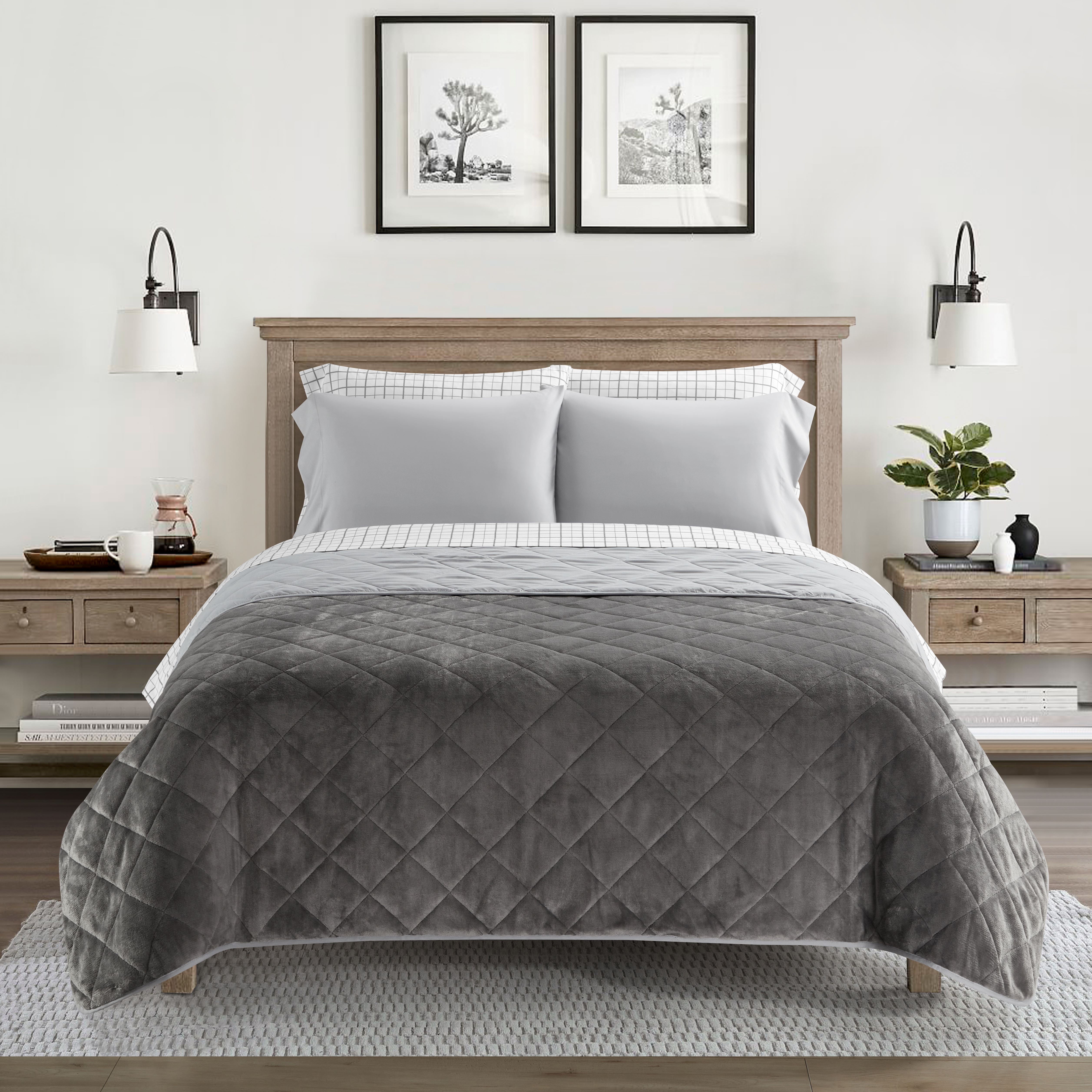 Dearfoams Grey Velvet Plush 7 Piece Quilt Bedding Set with Flannel