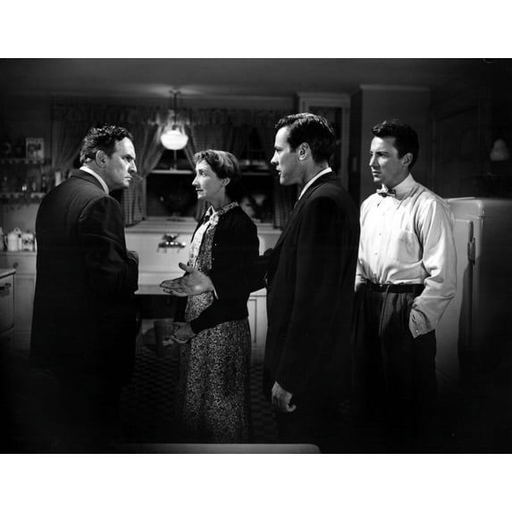 Death Of A Salesman Fredric March Mildred Dunnock Kevin Mccarthy Cameron Mitchell 1951 Photo Print (14 x 11)