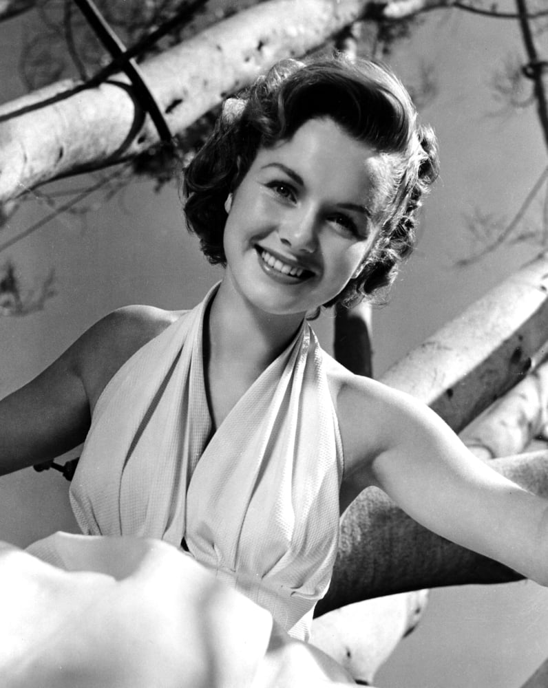 Debbie Reynolds Canvas Art - (16 x 20)
