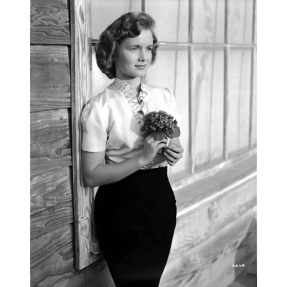 Debbie Reynolds Leaning Portrait Photo Print (24 x 30)