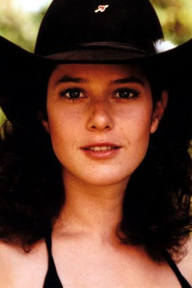 Debra Winger poster 16x24 Poster Medium Art Poster 16x24 Unframed, Age