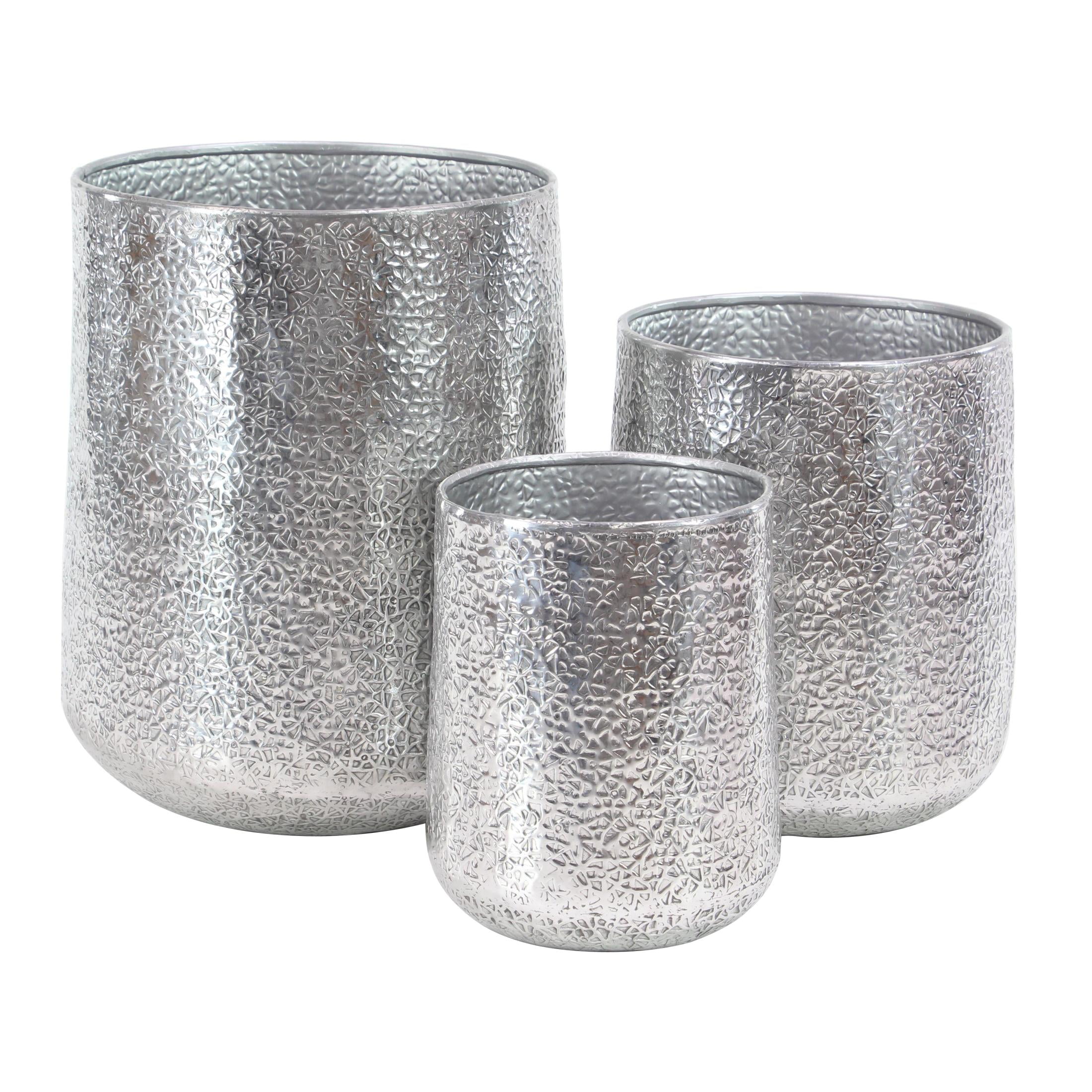DecMode 12", 16", 20"H Silver Aluminum Metal Planter with Hammered Design (3 Count)