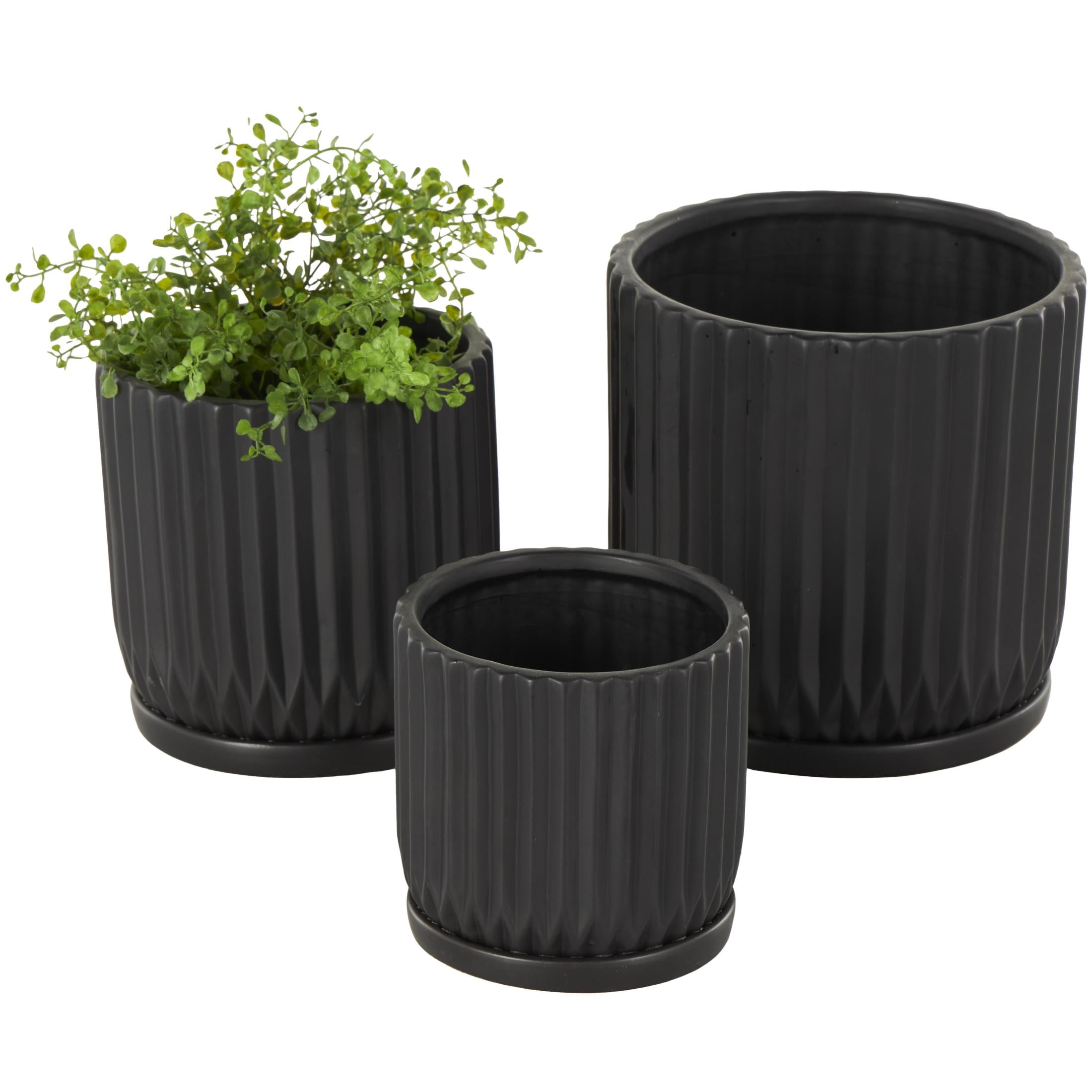 DecMode 8",7",5"H Ribbed Black Ceramic Planter with Attached Saucer (3 Count)