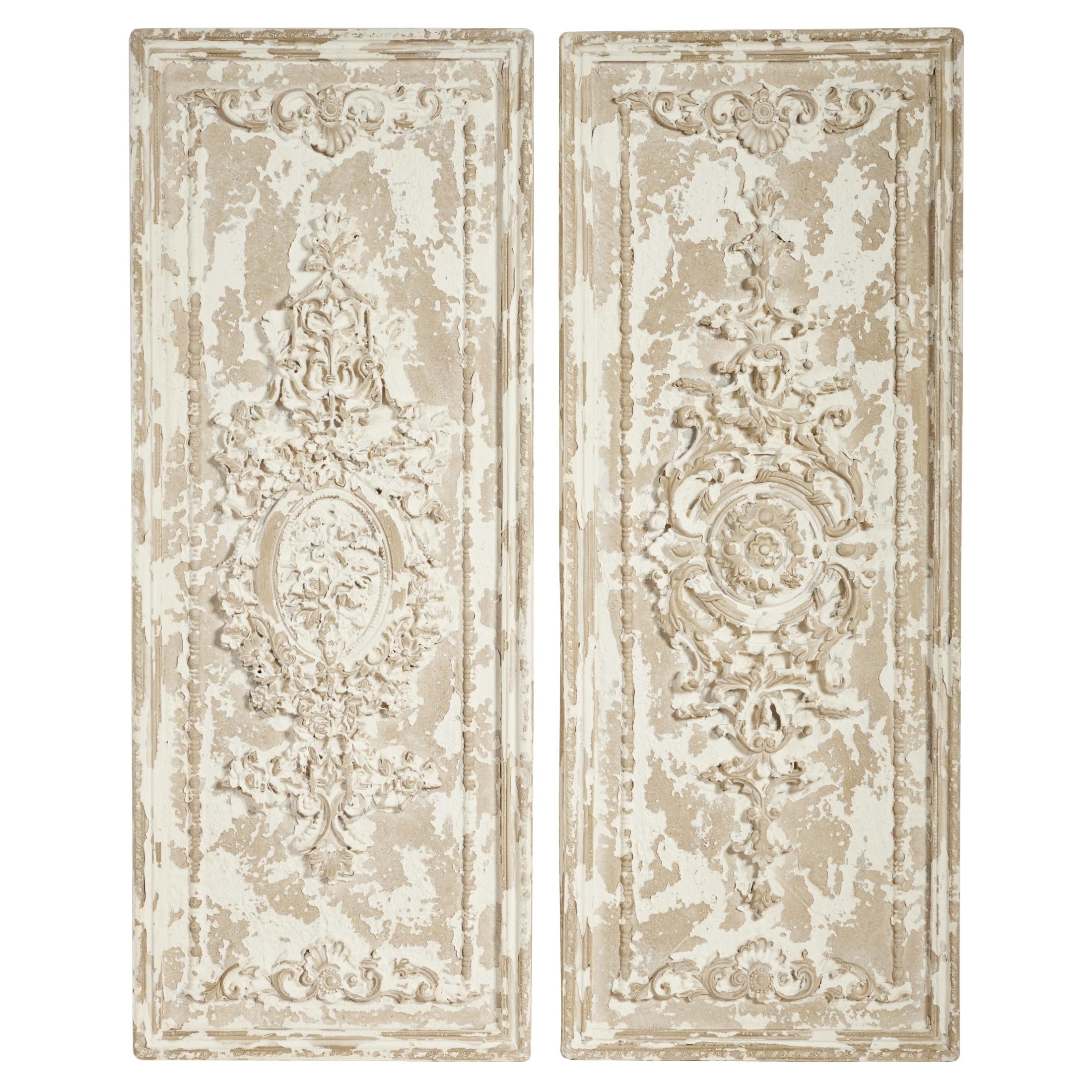 DecMode Beige Fiberclay Ceramic Handmade Carved Arabesque Geometric Wall Decor (2 Count)