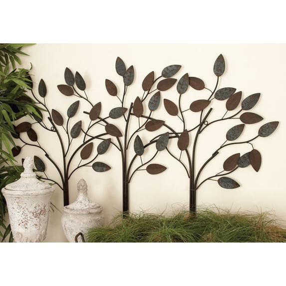 DecMode Indoor Brown Metal Traditional Wall Decor