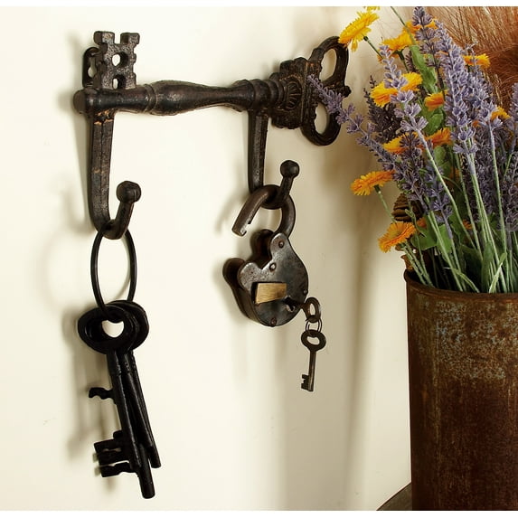DecMode Set of Two - 12 and 15 Inch Eclectic Iron Skeleton Key Hook Racks