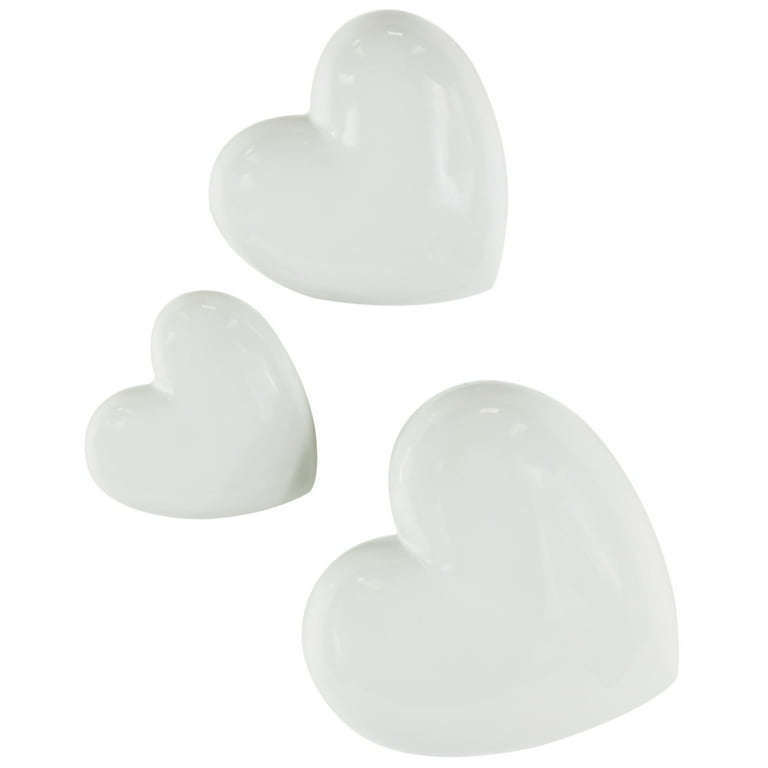 DecMode White Ceramic Slanted Heart Wall Decor with Varying Sizes