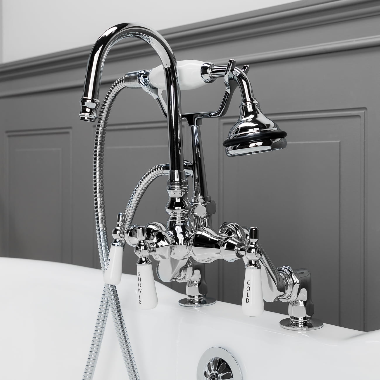 Deck Mount High Spout Clawfoot Tub Faucet W/ Handshower