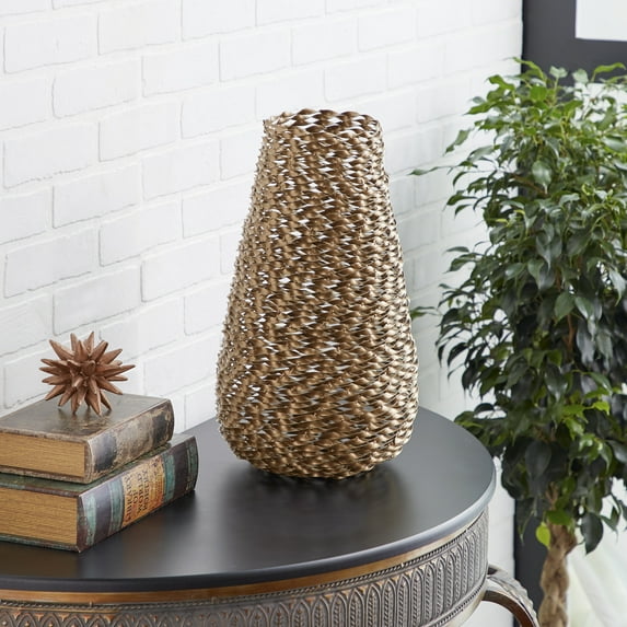Decmode Modern Style Extra Large, Round, Twisted Gold Metal Vase, 9” x 18”