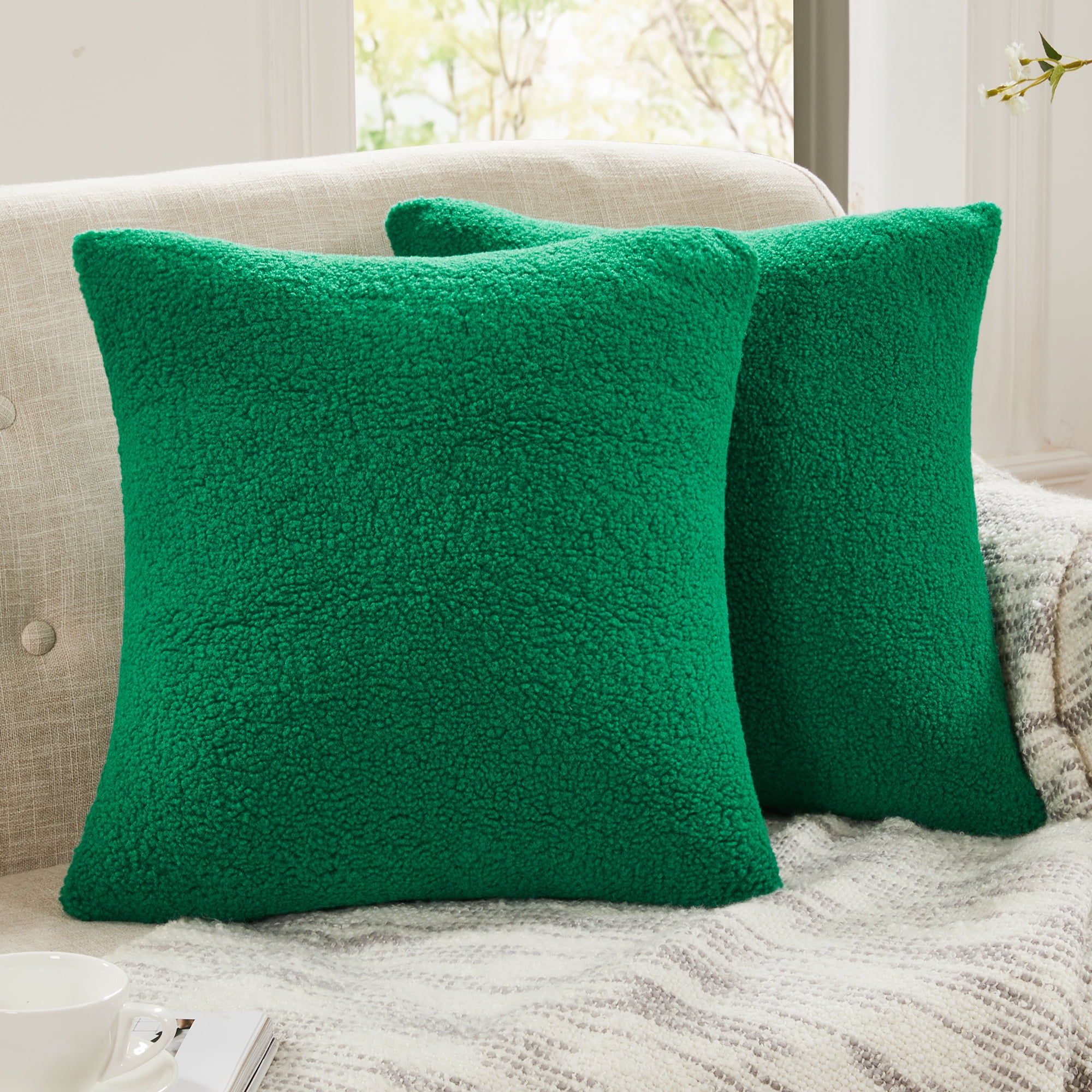 Deconovo Boucle Textured Pillow Covers for Living Room, Faux Fur Throw