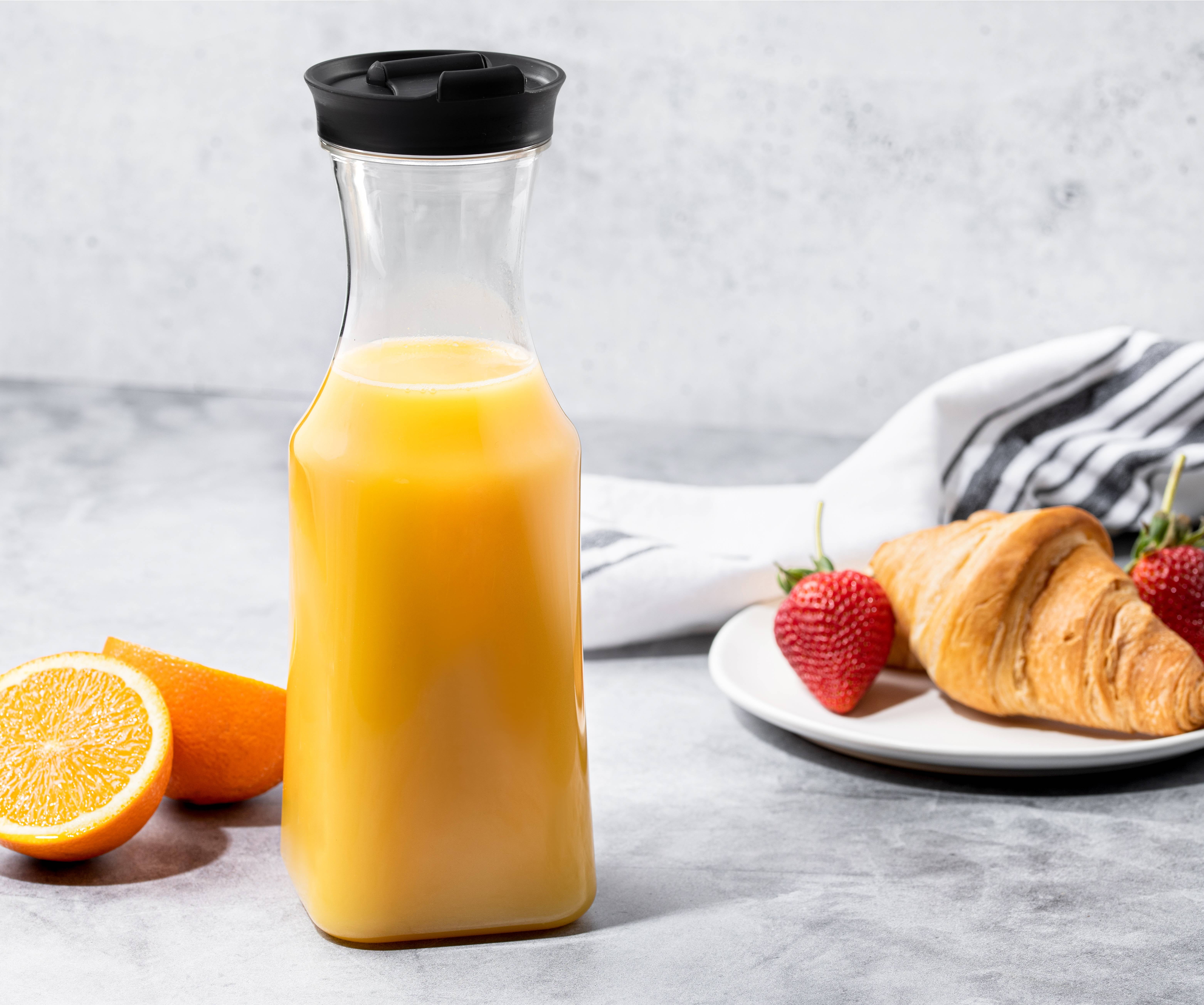 Decor Square Bottom Clear Water Pitchers With Black Lids, 25oz, Use as