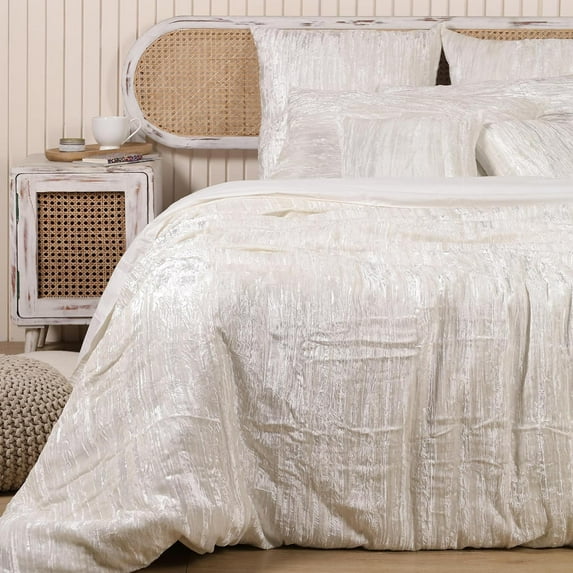 DecorAvenue Ultra-Luxe Crushed Velvet Duvet Cover Set, Boho Bedding Comforter Donna Cover Set, California King Size 3 Pieces Set 1 Comforter Cover and 2 Pillow Shams Off White Color