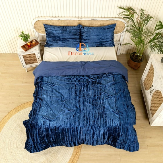 DecorAvenue Ultra-Luxe Crushed Velvet Duvet Cover Set, Boho Bedding Comforter Donna Cover Set, Queen Size 3 Pieces Set 1 Comforter Cover and 2 Pillow Shams Royal Blue Color