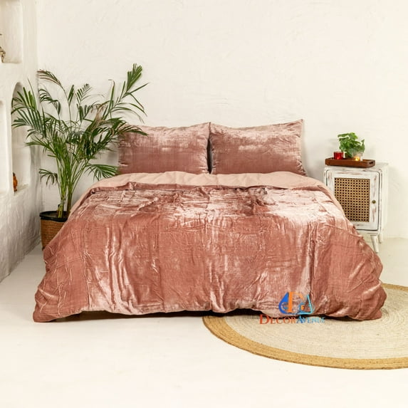 DecorAvenue Ultra Luxry Velevt Duvet Cover Set 3 Pc Comforter Cover Set for Home Decoration with Zip Closure no Filling Rose Gold Color Full Double Size 80" x 90" Inches