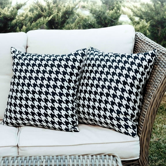 DecorX Weather Resistant 18x18 in Glam Outdoor Pillow Covers, 2 Count, Houndstooth Blue and White