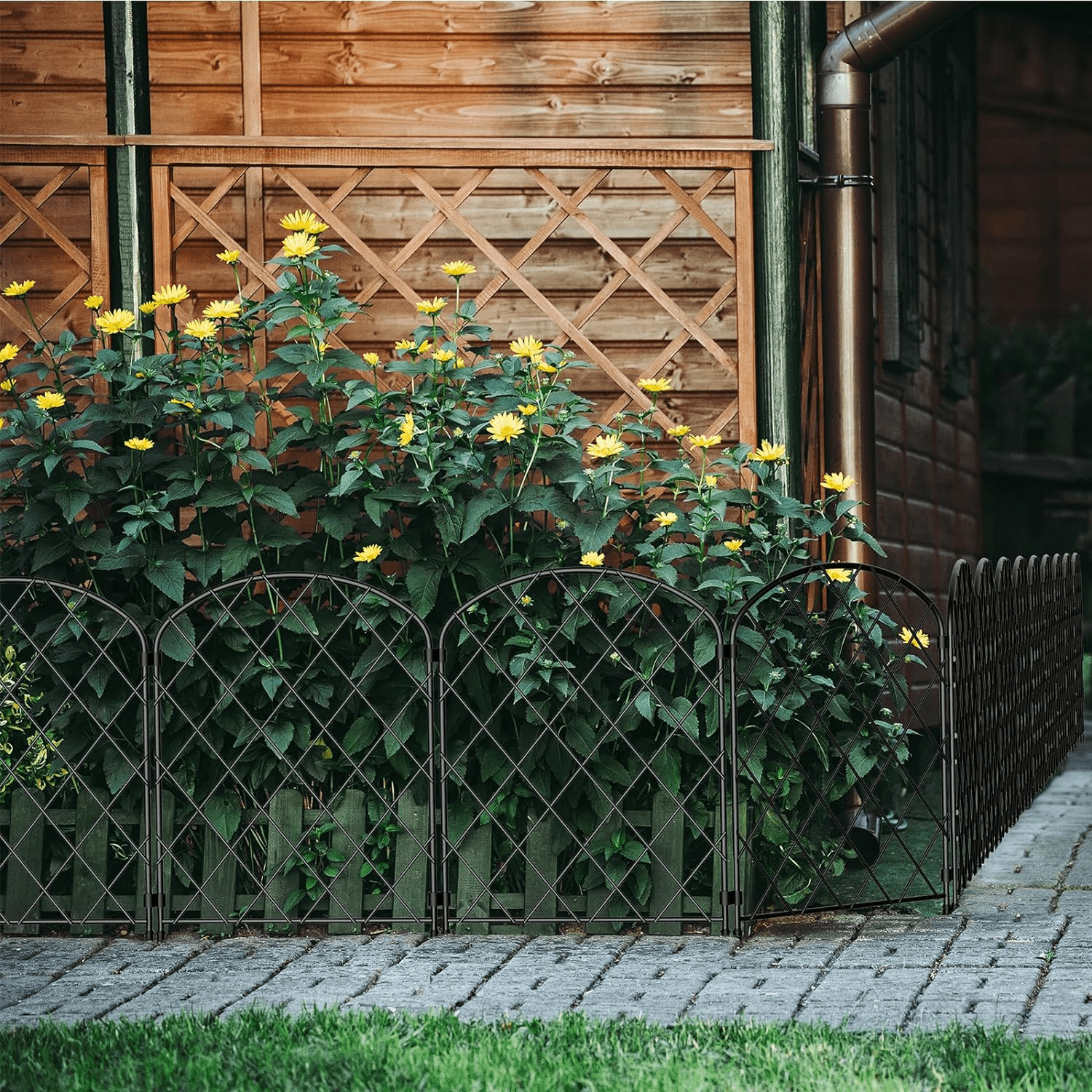 Decorative Garden Fence Animal Barrier with Plastic Ground Stakes, Outdoor 22 "H X 32.5FT Arched
