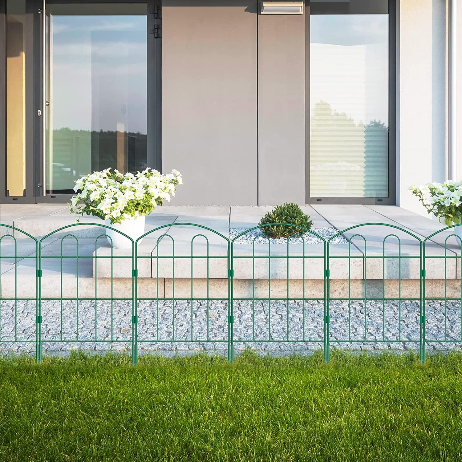 Green Powder-Coated Metal Garden Fence Panels, Set of 28