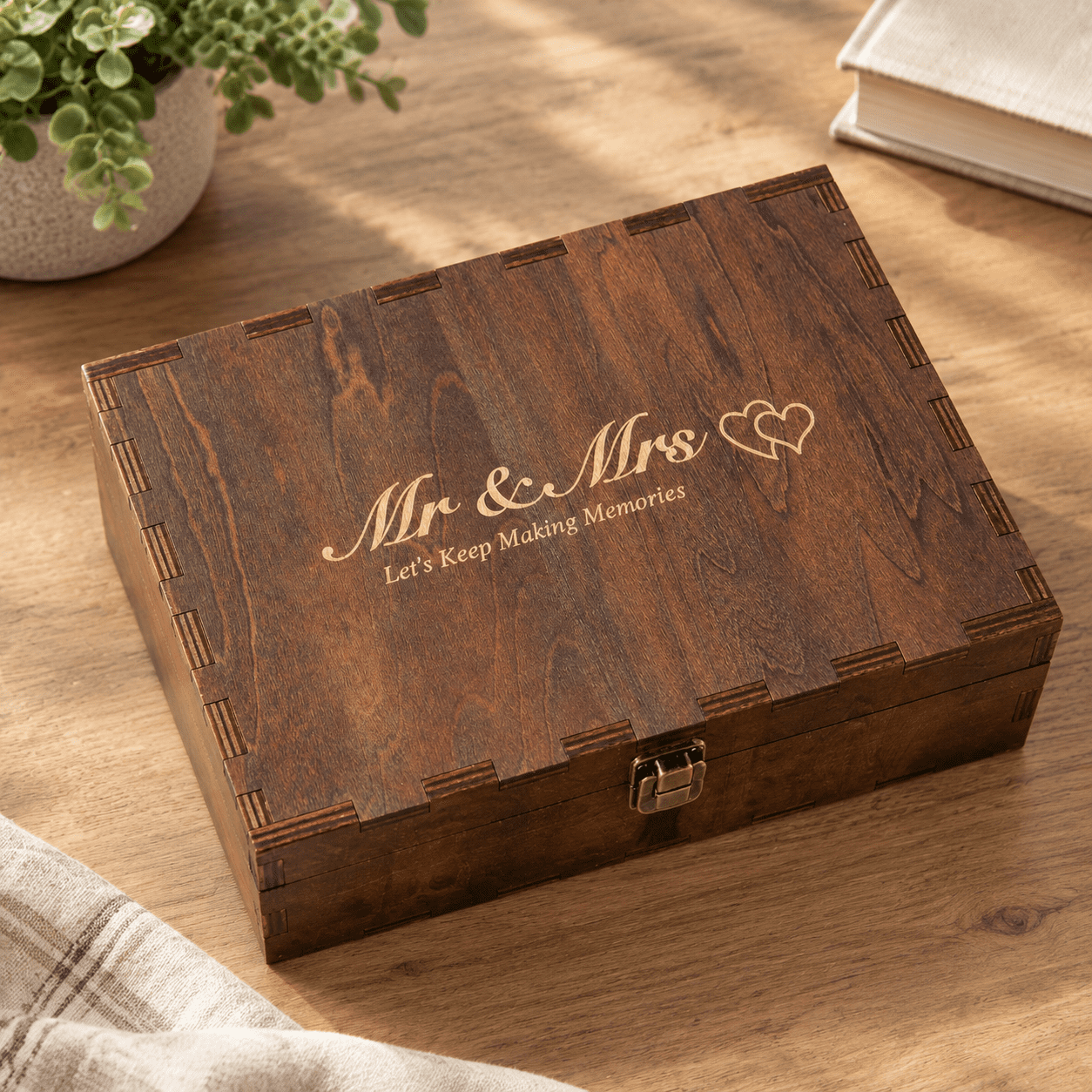 Decorative Keepsake Box Mr & Mrs Let's keep making memories 10.71 x 7. ...