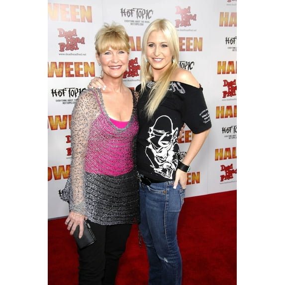 Dee Wallace Gabrielle Stone At Arrivals For Premiere Of Rob Zombie'S Halloween Grauman'S Chinese Theatre Los Angeles